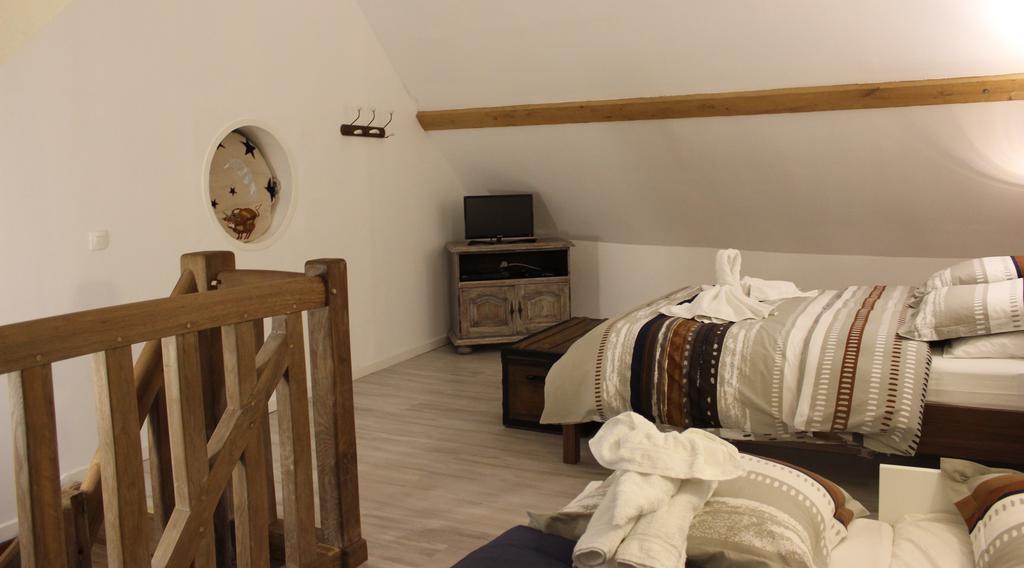 Gites A L'Ombre Des Chenes Châteauvieux Kamer foto