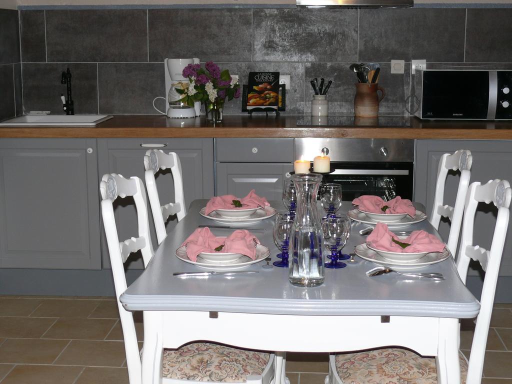 Gites A L'Ombre Des Chenes Châteauvieux Kamer foto