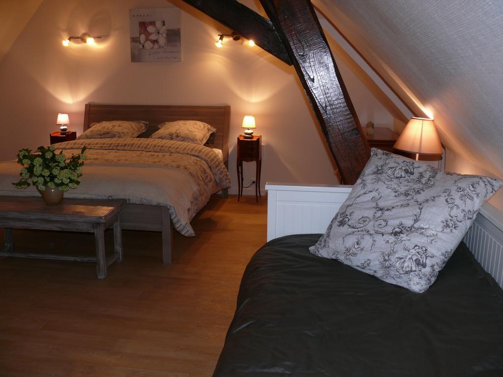 Gites A L'Ombre Des Chenes Châteauvieux Kamer foto